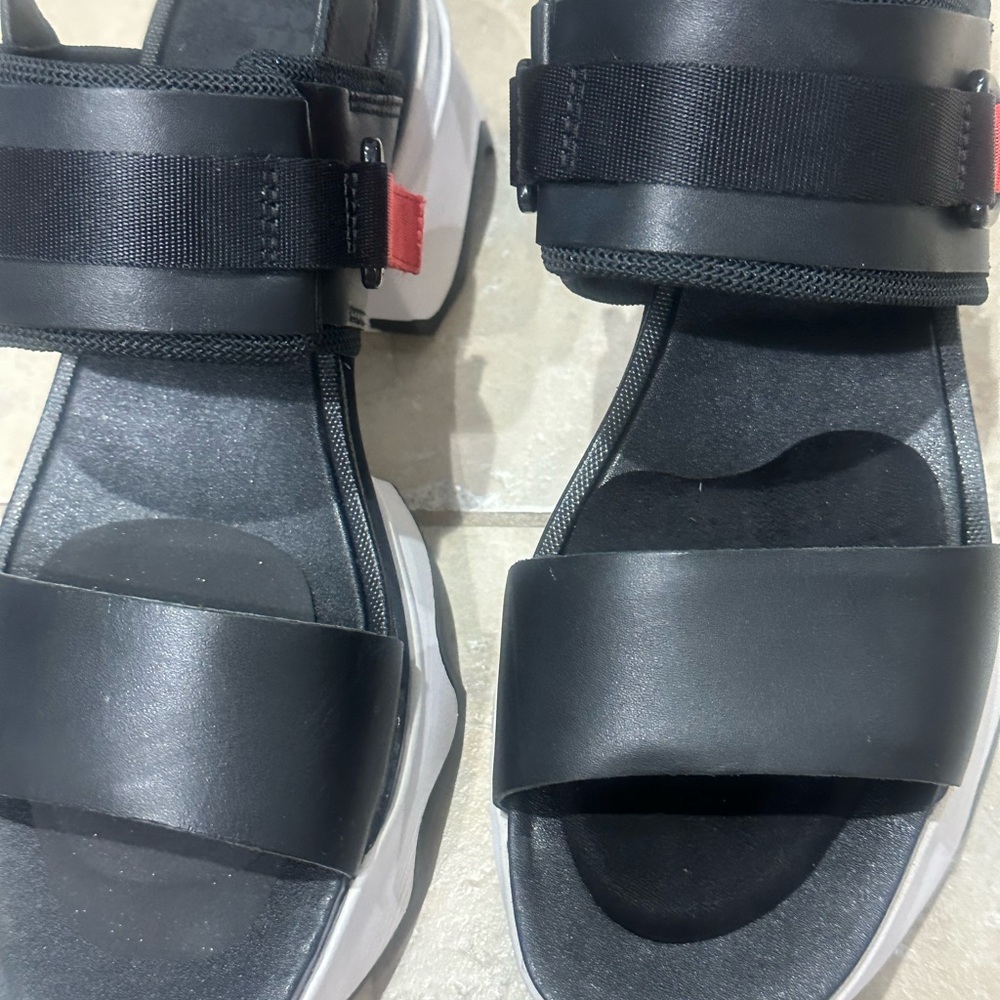 Sorel Black and Red Women's Sandals - Picture 10 of 10